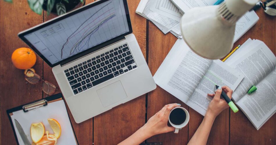 Stocksy_txpd9fdc75f3oI100_Medium_633655-58627d583df78ce2c308dbbc