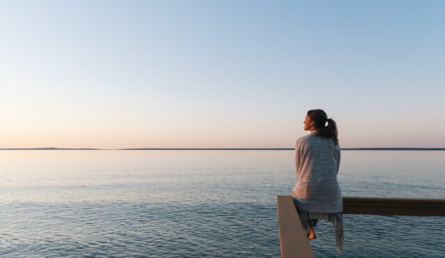 woman-watching-the-sea